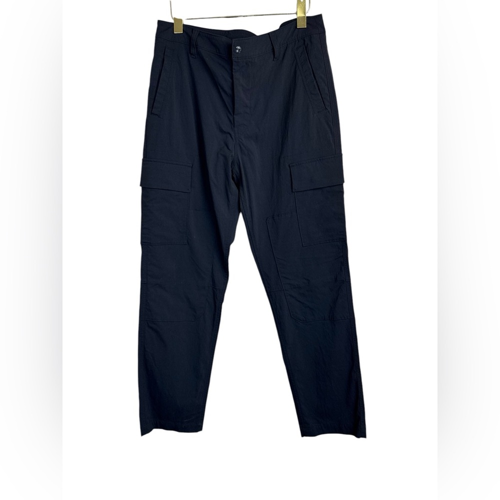 American Eagle Cargo Pants Mens M Black Like New Water Resistant Hiking Travel